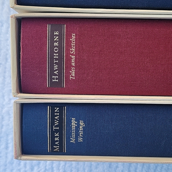 Set of 4 Hard Cover Classic Books!!! - Picture 2 of 12